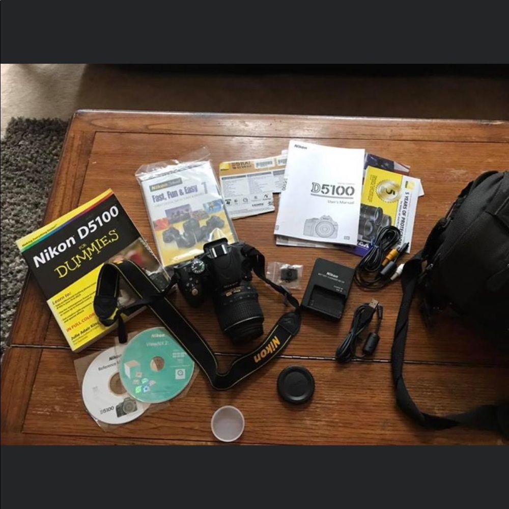 Nikon D5100 Bundle 📷